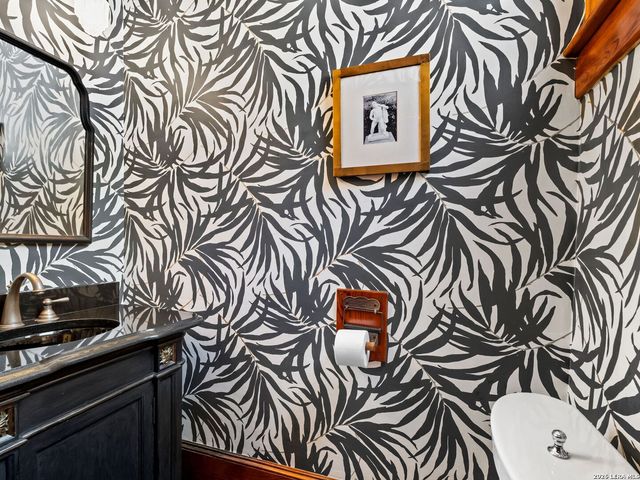 372 Magazine Ave, New Braunfels, TX 78130