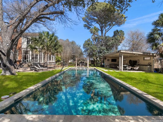 372 Magazine Ave, New Braunfels, TX 78130