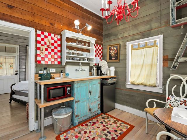 372 Magazine Ave, New Braunfels, TX 78130