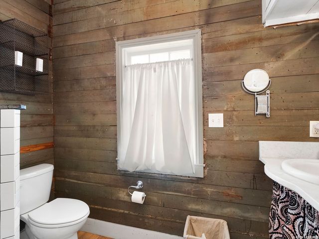 372 Magazine Ave, New Braunfels, TX 78130