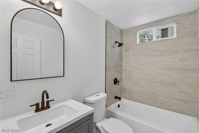11818 Kirton Avenue, Cleveland, OH 44135