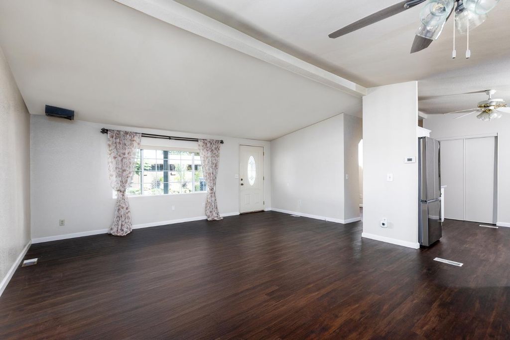 Image 13 of property listing at 8701 Highway 41 # 37, Fresno, CA 93720