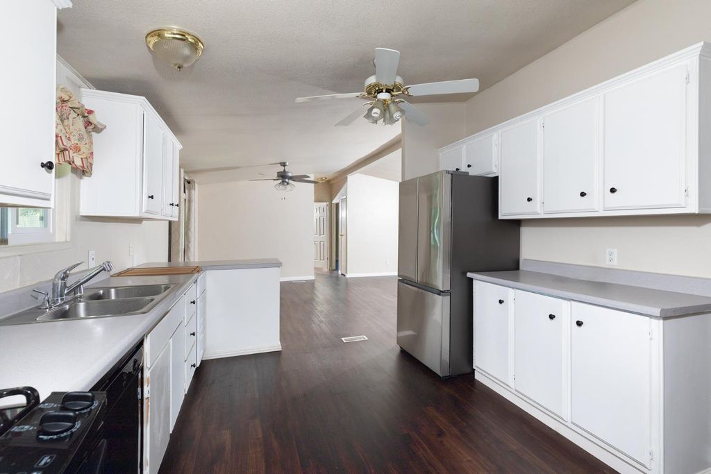 Image 18 of property listing at 8701 Highway 41 # 37, Fresno, CA 93720