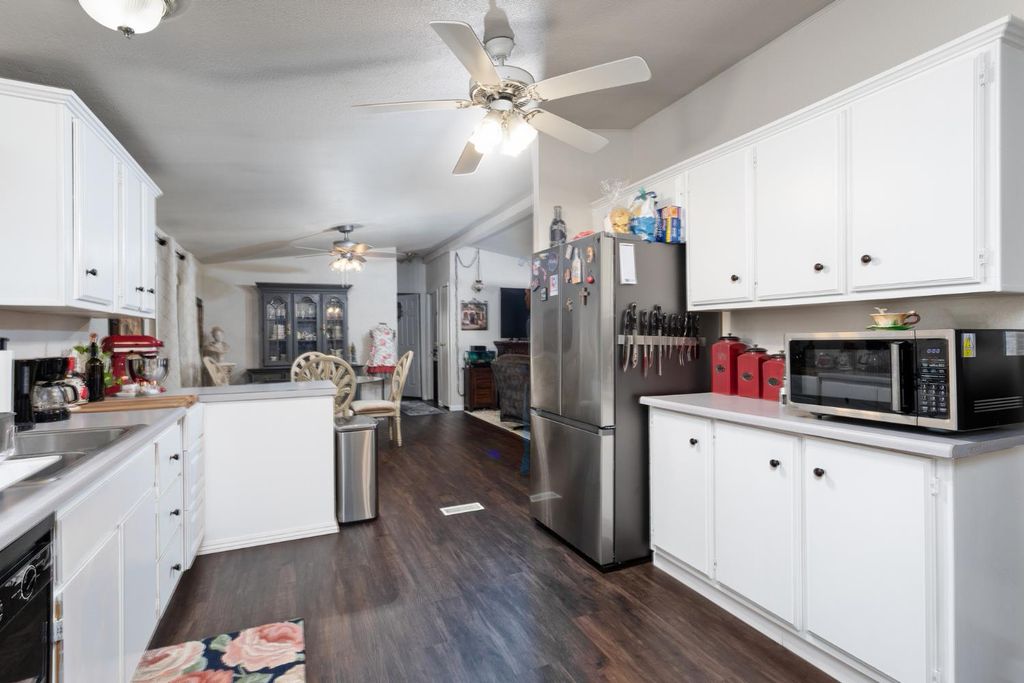 Image 19 of property listing at 8701 Highway 41 # 37, Fresno, CA 93720