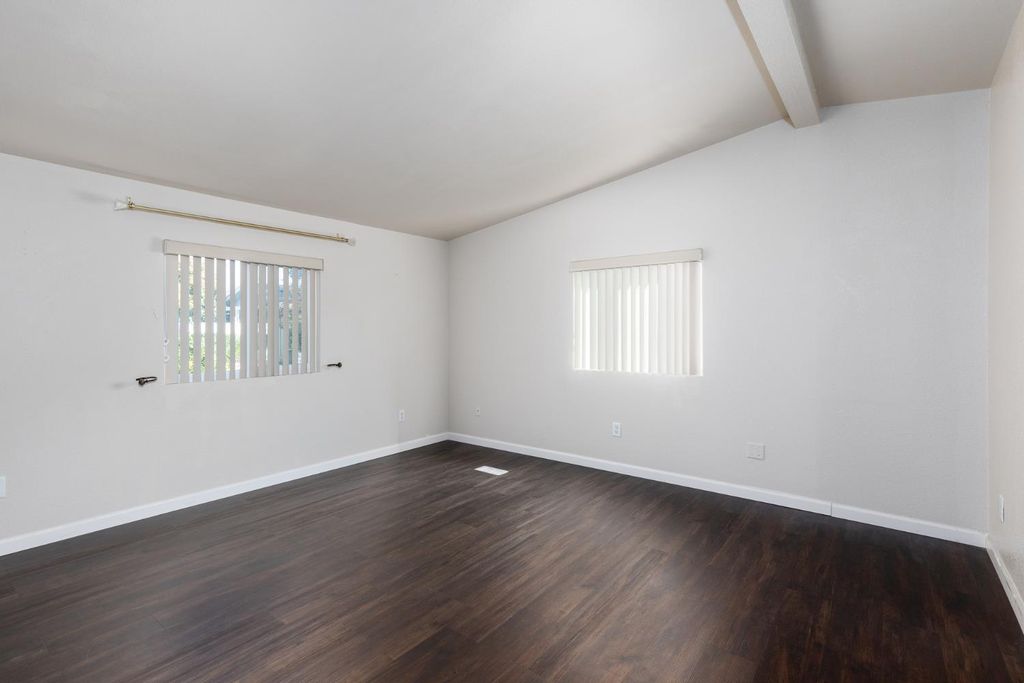 Image 21 of property listing at 8701 Highway 41 # 37, Fresno, CA 93720