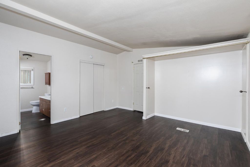 Image 22 of property listing at 8701 Highway 41 # 37, Fresno, CA 93720