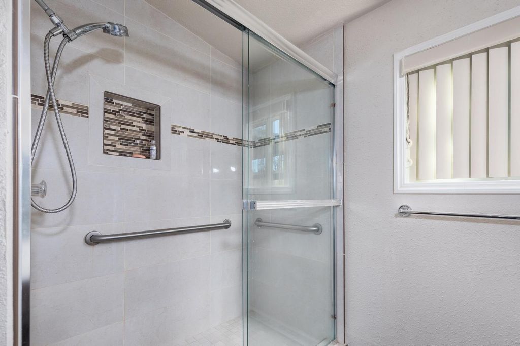 Image 25 of property listing at 8701 Highway 41 # 37, Fresno, CA 93720