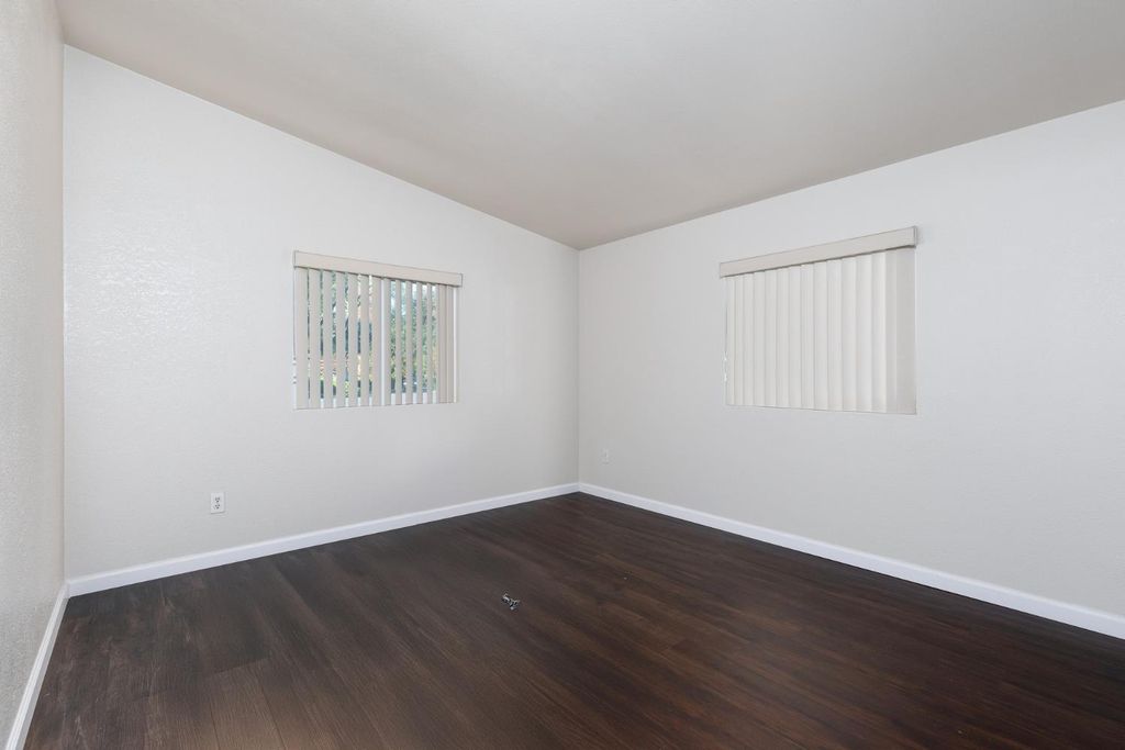 Image 26 of property listing at 8701 Highway 41 # 37, Fresno, CA 93720