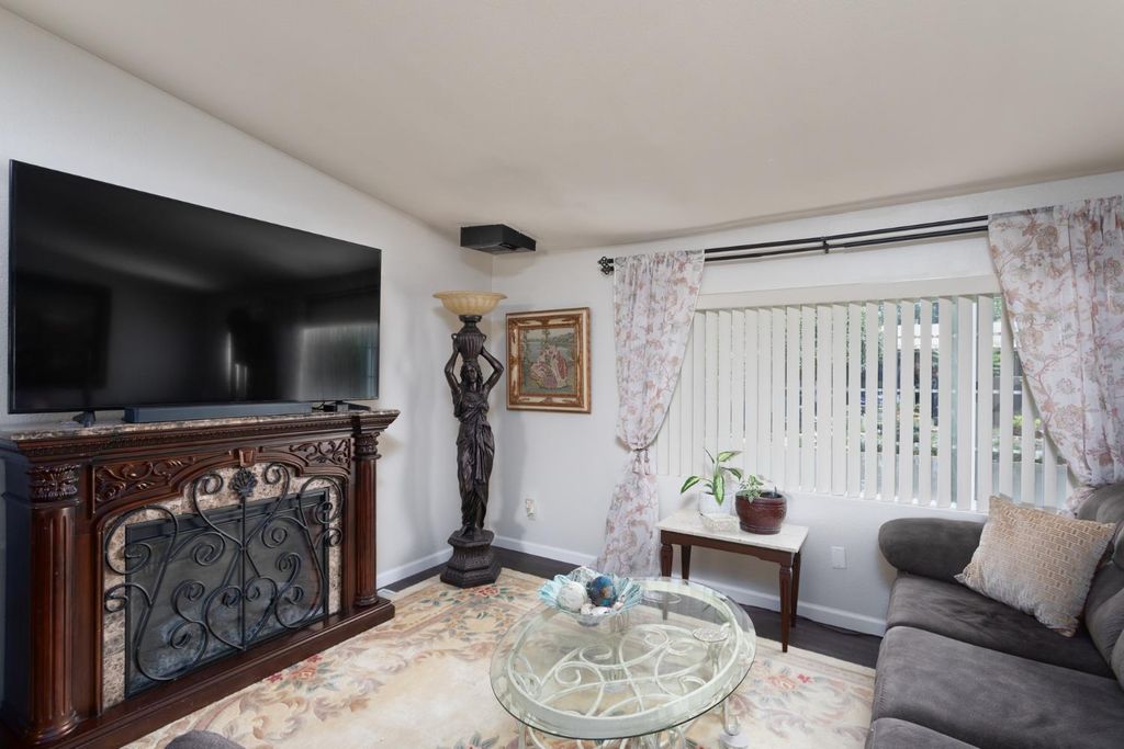 Image 34 of property listing at 8701 Highway 41 # 37, Fresno, CA 93720