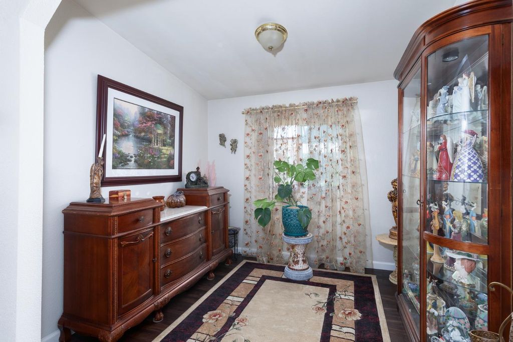 Image 38 of property listing at 8701 Highway 41 # 37, Fresno, CA 93720