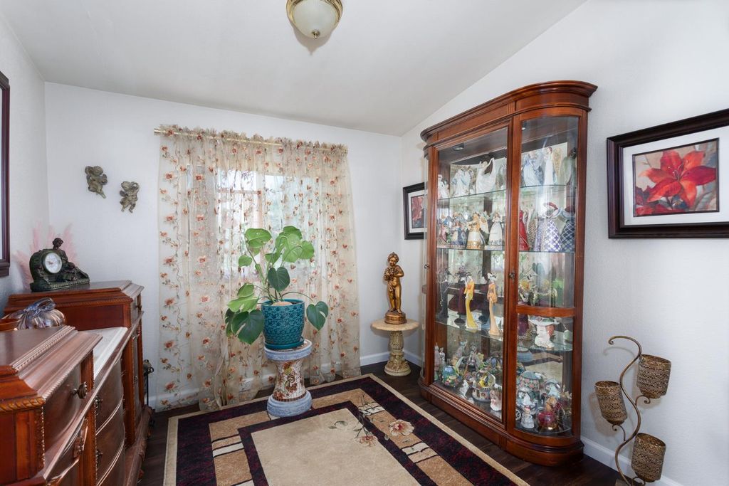 Image 39 of property listing at 8701 Highway 41 # 37, Fresno, CA 93720