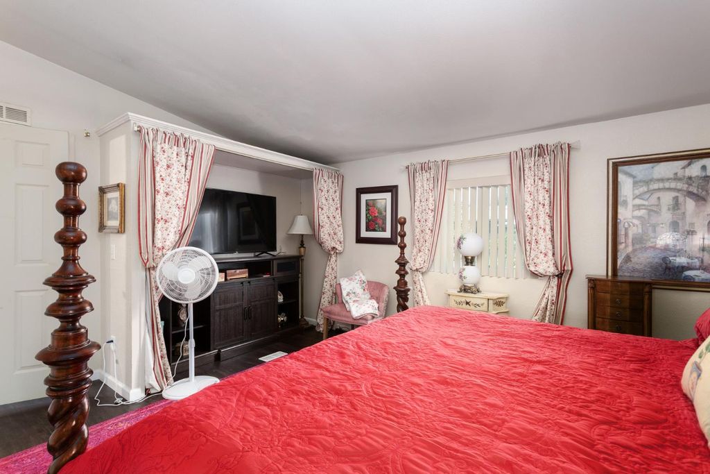 Image 42 of property listing at 8701 Highway 41 # 37, Fresno, CA 93720