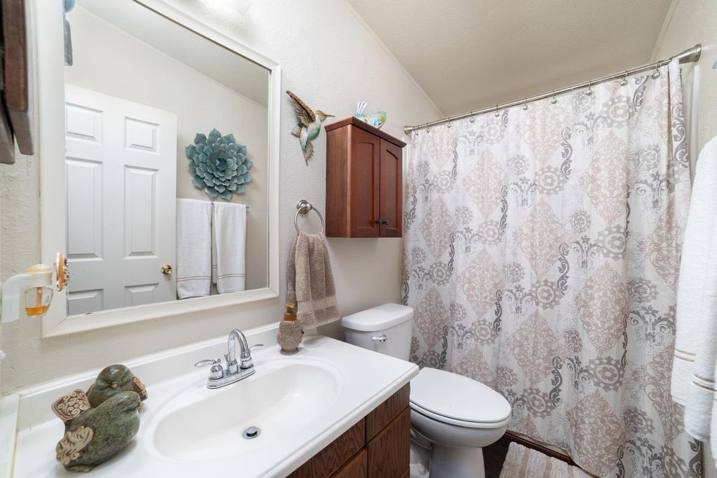 Image 48 of property listing at 8701 Highway 41 # 37, Fresno, CA 93720