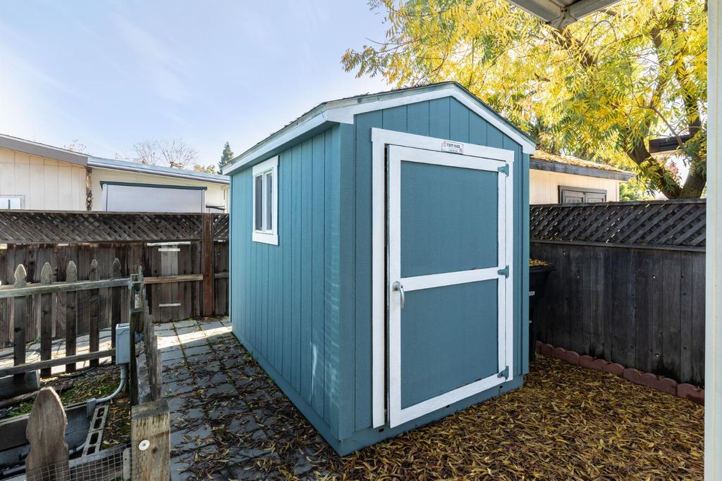 Image 55 of property listing at 8701 Highway 41 # 37, Fresno, CA 93720