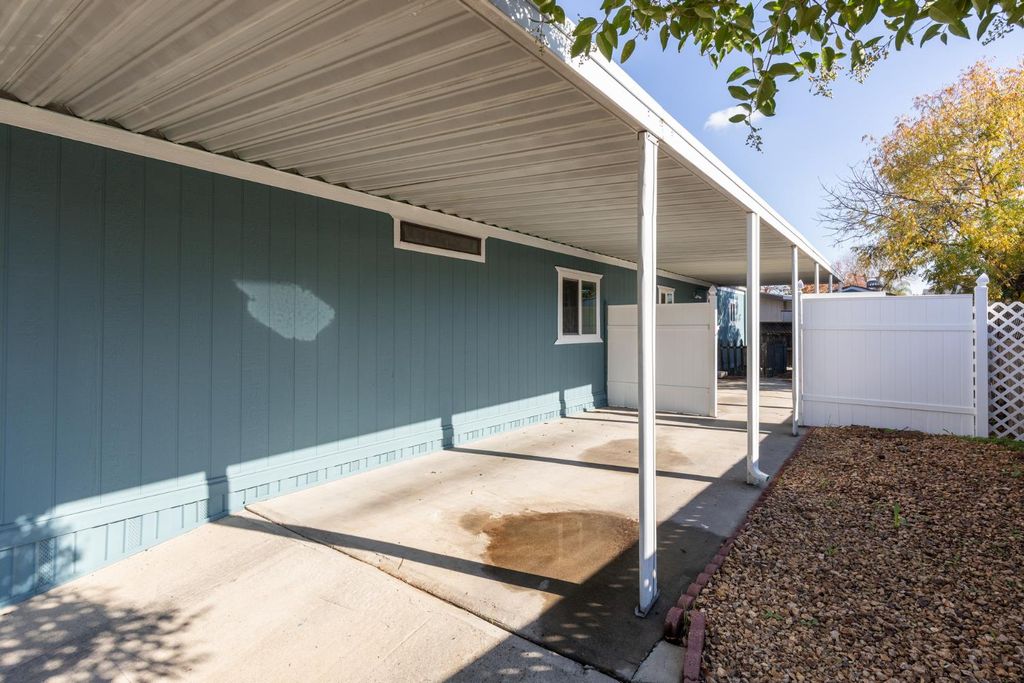 Image 56 of property listing at 8701 Highway 41 # 37, Fresno, CA 93720