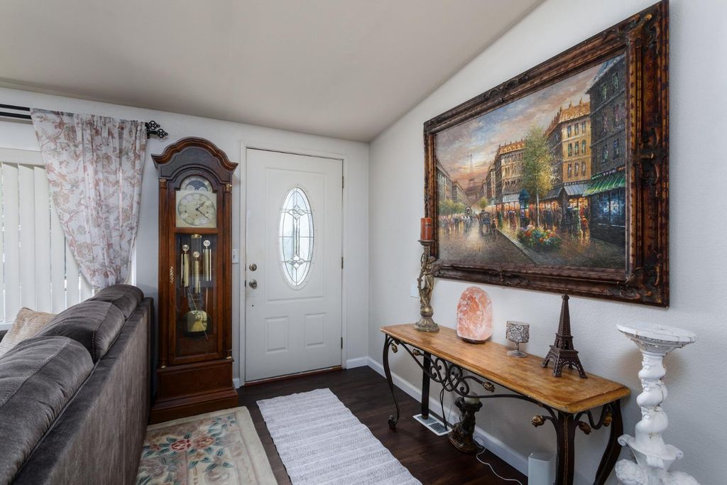 Image 6 of property listing at 8701 Highway 41 # 37, Fresno, CA 93720