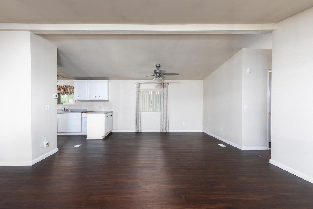 Image 9 of property listing at 8701 Highway 41 # 37, Fresno, CA 93720