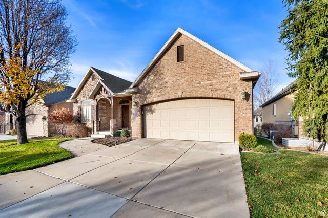 96 VILLAGE SQUARE RD, Centerville, UT 84014