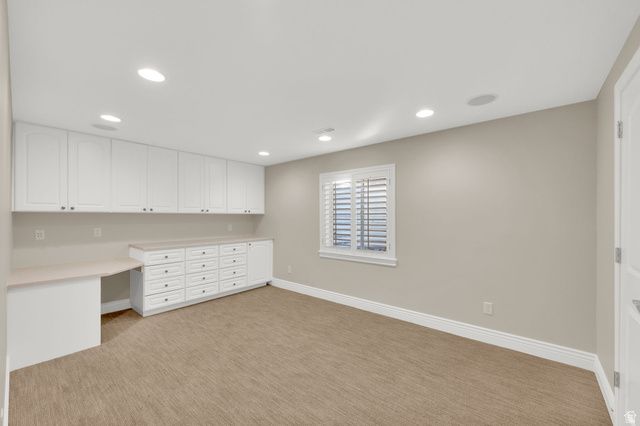 96 VILLAGE SQUARE RD, Centerville, UT 84014