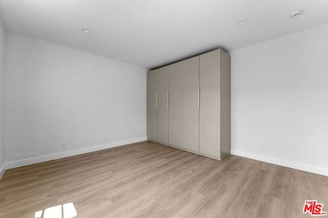 8730 Holloway Drive, West Hollywood, CA 90069
