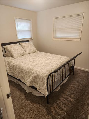 26176 Andover Street, Inkster, MI 48141