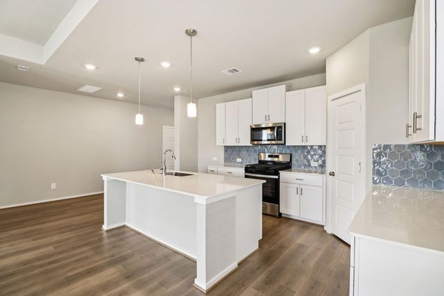 5124 Redbud Valley Drive, Pearland, TX 77584