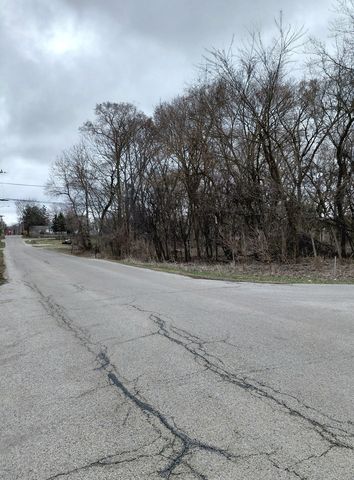 28331 W Main Street, Wauconda, IL 60084