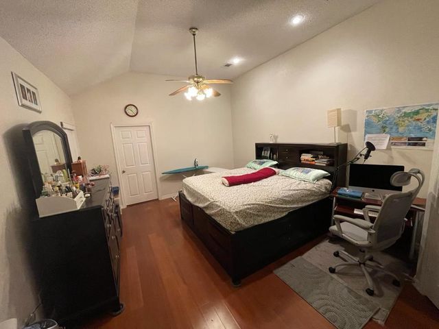 800 Santa Fe Trail, Irving, TX 75063