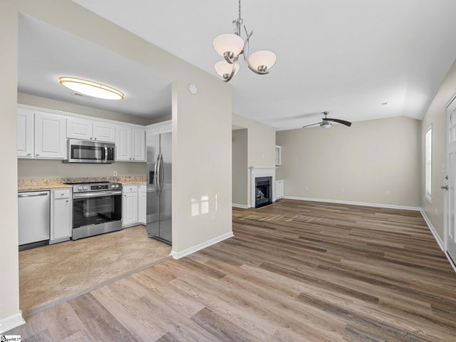 318 Sunridge Drive, Spartanburg, SC 29302