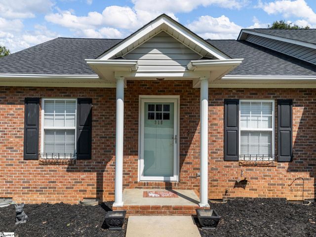 318 Sunridge Drive, Spartanburg, SC 29302
