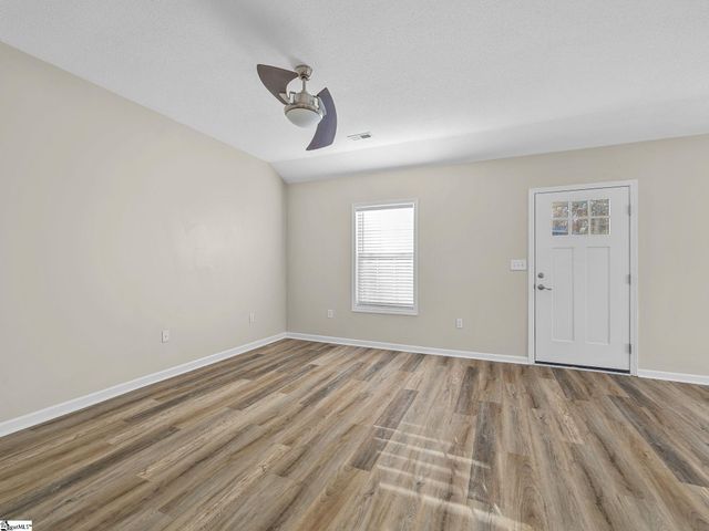 318 Sunridge Drive, Spartanburg, SC 29302