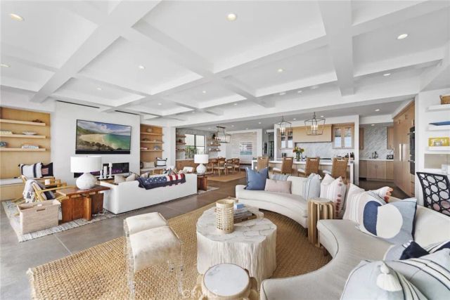 2148 E Oceanfront, Newport Beach, CA 92661