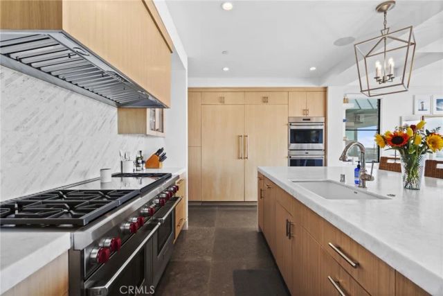 2148 E Oceanfront, Newport Beach, CA 92661