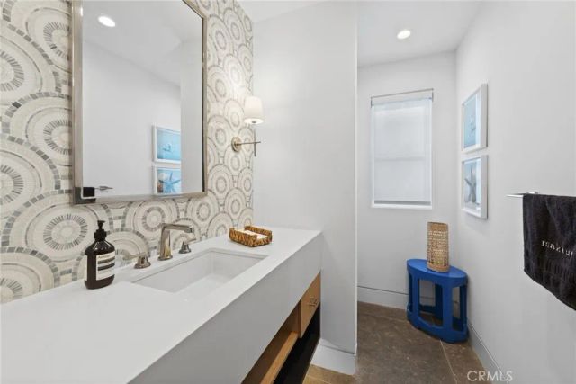 2148 E Oceanfront, Newport Beach, CA 92661