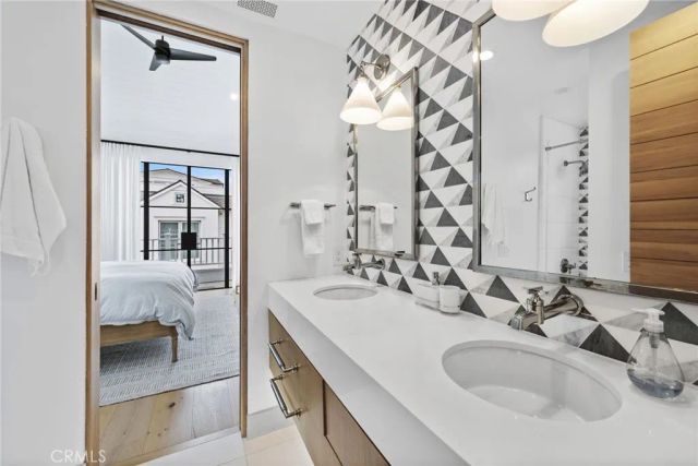 2148 E Oceanfront, Newport Beach, CA 92661