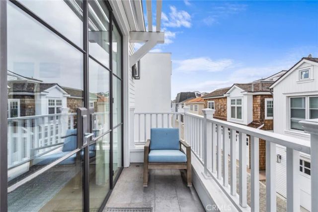 2148 E Oceanfront, Newport Beach, CA 92661