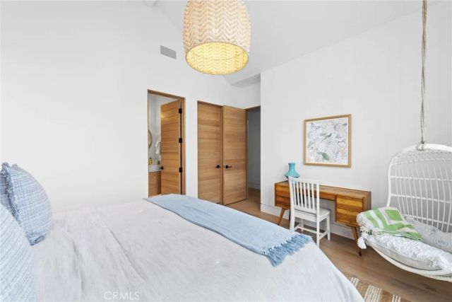 2148 E Oceanfront, Newport Beach, CA 92661