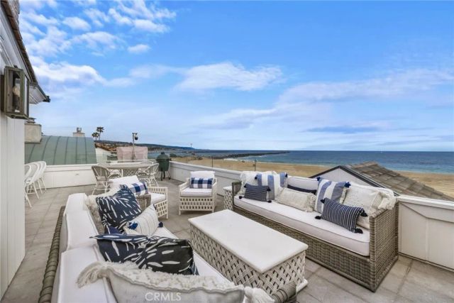 2148 E Oceanfront, Newport Beach, CA 92661