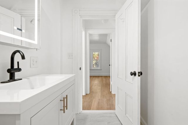 166 Elliot St 2, Newton, MA 02464