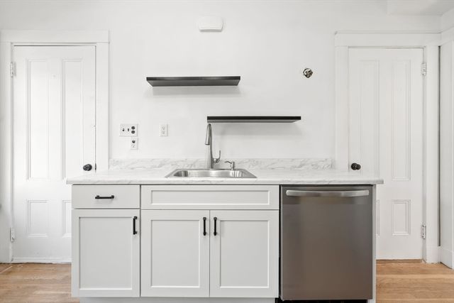 166 Elliot St 2, Newton, MA 02464