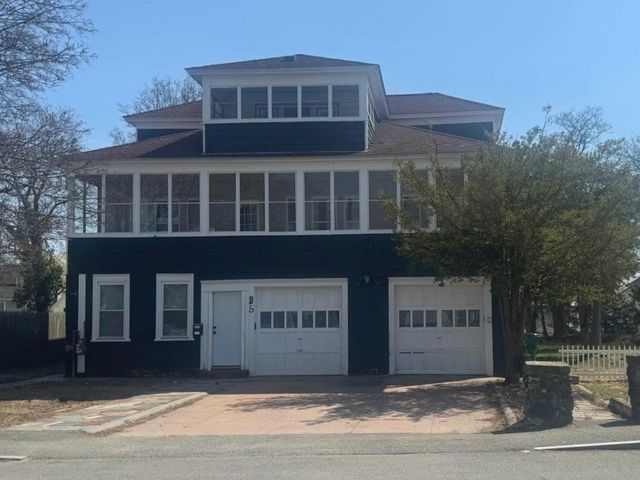 85 Seneca Street, Lowell, MA 01852