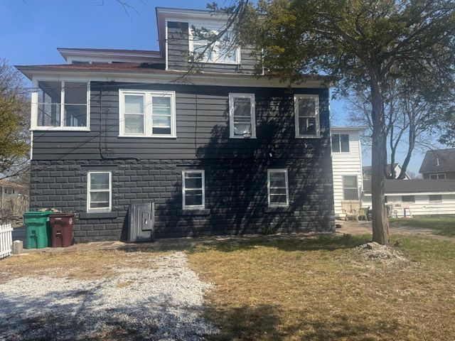 85 Seneca Street, Lowell, MA 01852