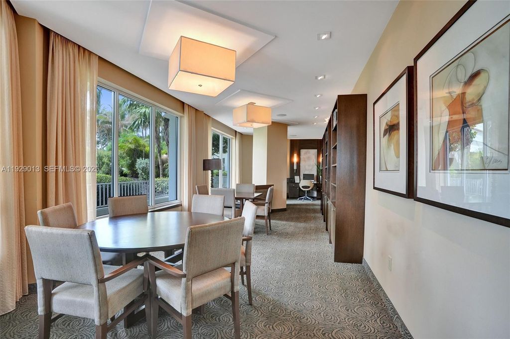 Image 28 of property listing at 550 S Ocean Blvd Ph-05, Boca Raton, FL 33432