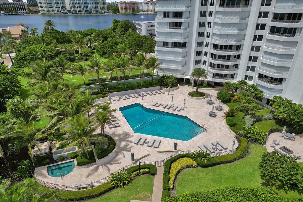 Image 31 of property listing at 550 S Ocean Blvd Ph-05, Boca Raton, FL 33432