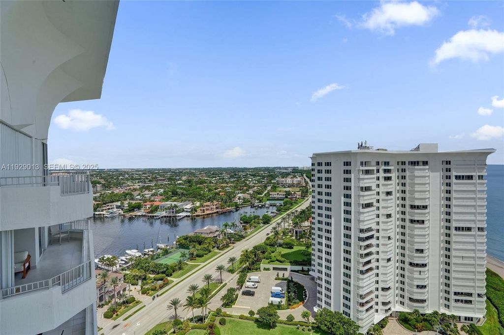 Image 9 of property listing at 550 S Ocean Blvd Ph-05, Boca Raton, FL 33432