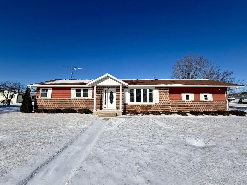 207 Cedar Avenue, Brodhead, WI 53520