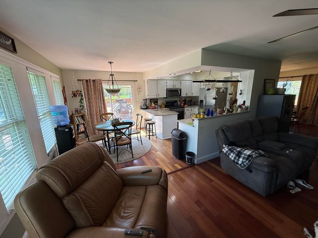 665 N 700 W, Hobart, IN 46342