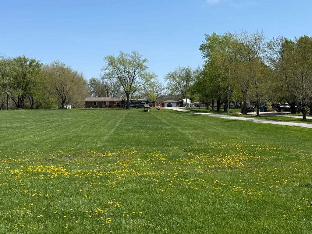 665 N 700 W, Hobart, IN 46342