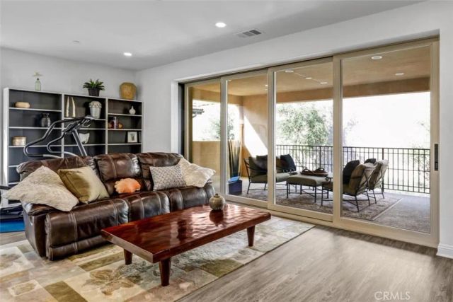 5577 Heritage Oak, Trabuco Canyon, CA 92679