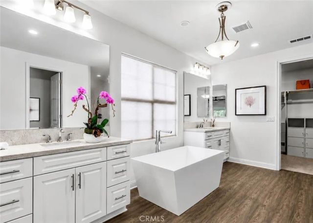 5577 Heritage Oak, Trabuco Canyon, CA 92679